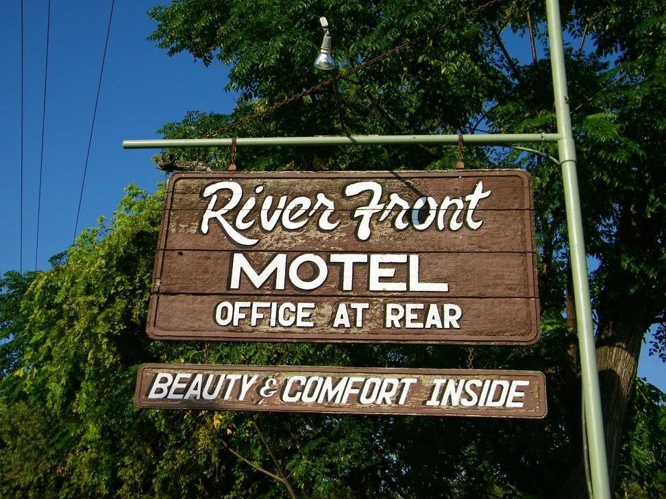 River Front Motel Bandera Eksteriør billede